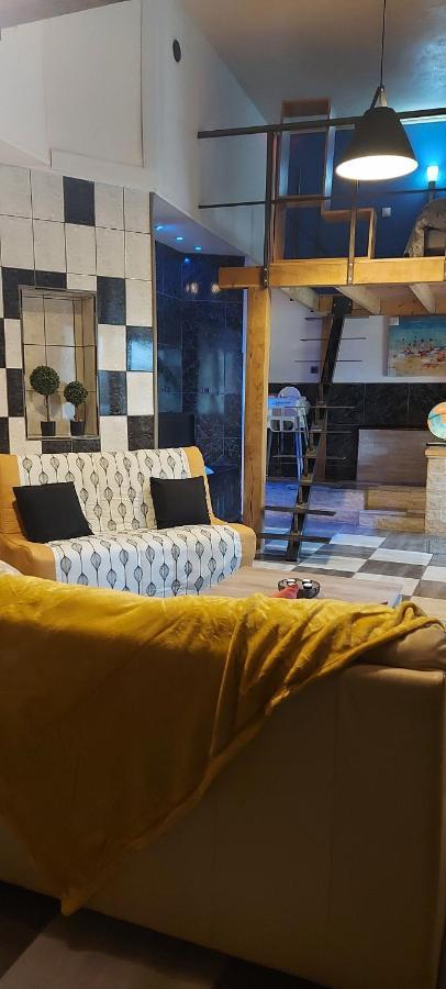 B&B Mirage Frécourt エクステリア 写真