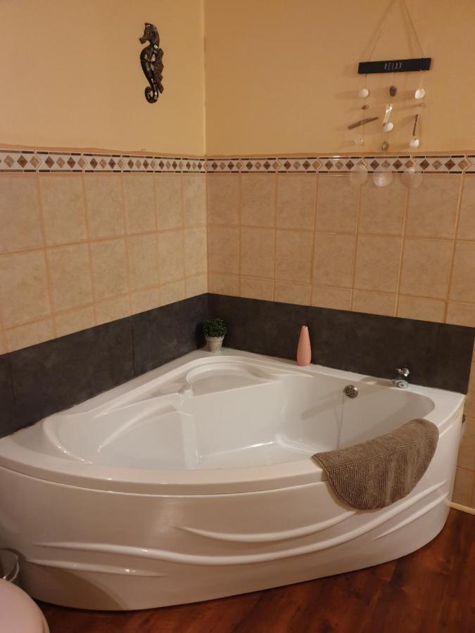B&B Mirage Frécourt エクステリア 写真